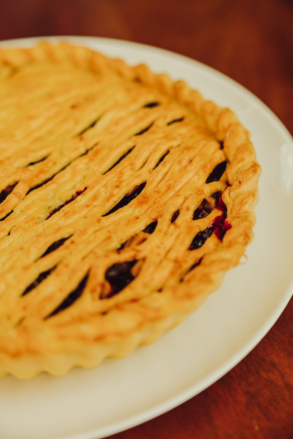 Pie de crema pastelera y frutos rojos