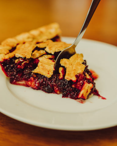 Pie de crema pastelera y frutos rojos