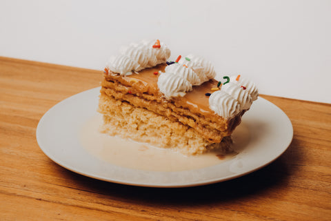 Torta chilena con tres leches porción